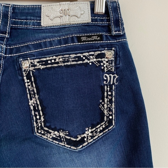 Miss Me Women’s Size 28 Signature Skinny Crop Jeans Inseam 25" - Picture 5 of 11